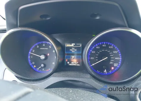 2015 Subaru Outback 3.6R Limited z USA, uszkodzony, nr VIN 4S4BSELC8F3239398